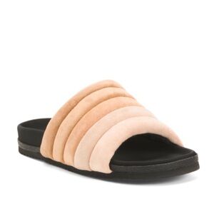 ROAM ❤️‍🔥 PILLAR COZY SANDALS IN NUDE NWT SIZE 37(7)